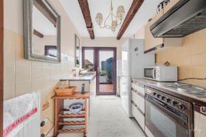 Utility Room/Kitchenette