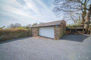 Detached Garage