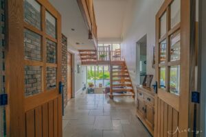 Hallway/Reading Area