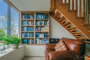 Hallway/Reading Area