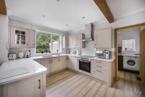 Open plan family area/kitchen